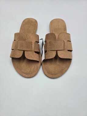 Universal Thread Carla Sandal